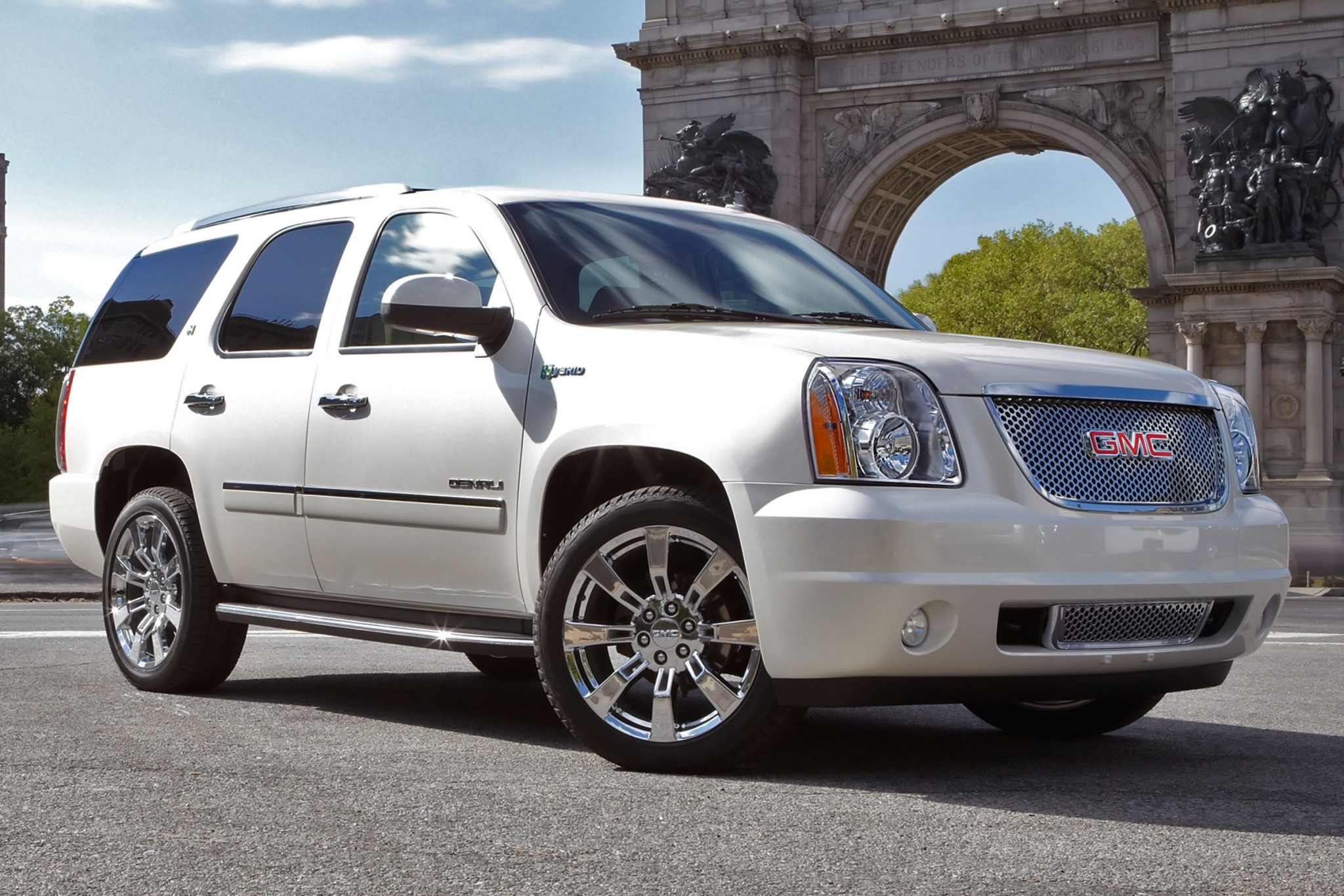 2012 GMC Yukon Hybrid VINs, Configurations, MSRP & Specs AutoDetective